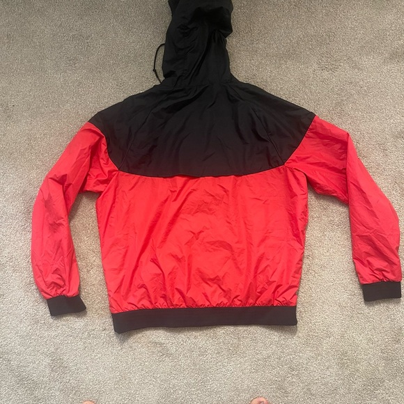 Nike Black and Red Windbreaker size XL - Picture 2 of 5